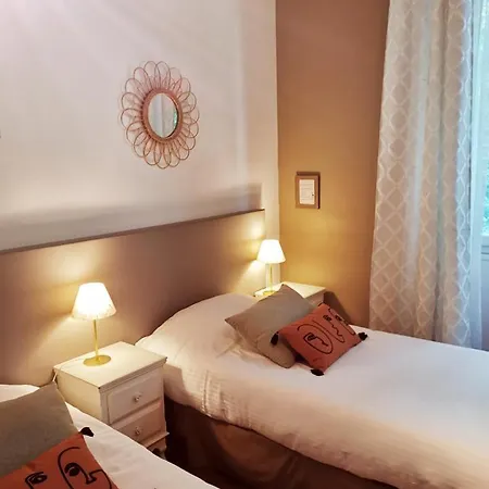 Отель Restaurant Le Bosquet 2*