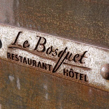 ホテル Restaurant Le Bosquet Les Ponts-de-Cé