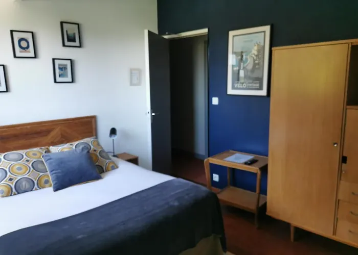 Restaurant Le Bosquet מלון 2*